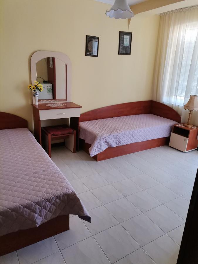 Guest House Konomaevi 索佐波尔 外观 照片