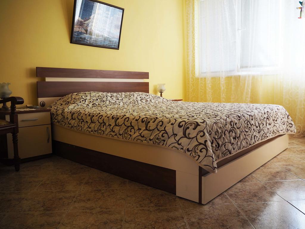 Guest House Konomaevi 索佐波尔 外观 照片